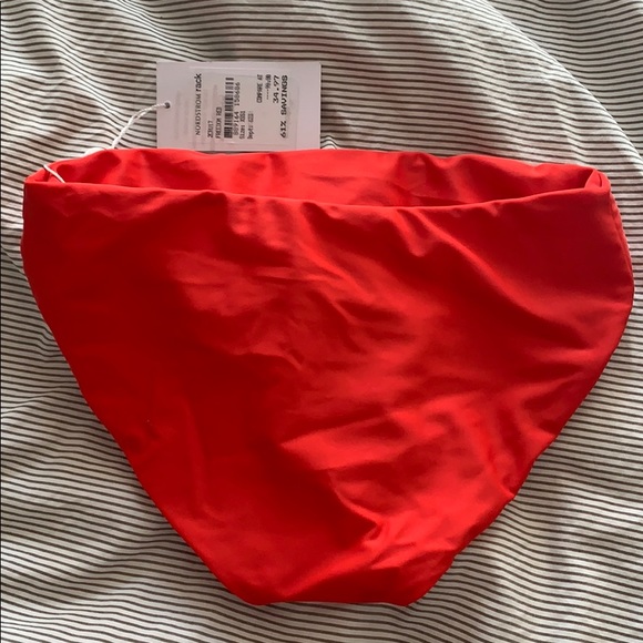 NWT - Picture 2 of 4